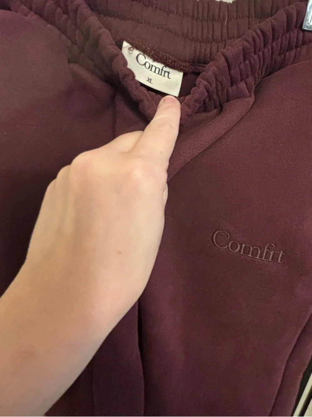 Comfrt Embroidered Maroon Signature Sweatpants Kids XL/Women XS NWT MSRP $60